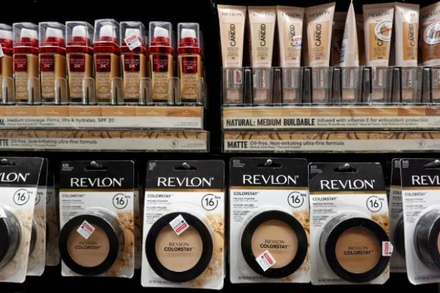 Revlon, casi por salir de la quiebra