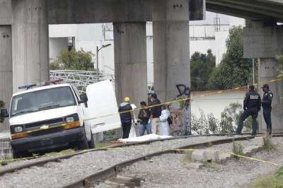 Hallan a hombre sin vida en las vías del tren en Bosques de San Sebastián