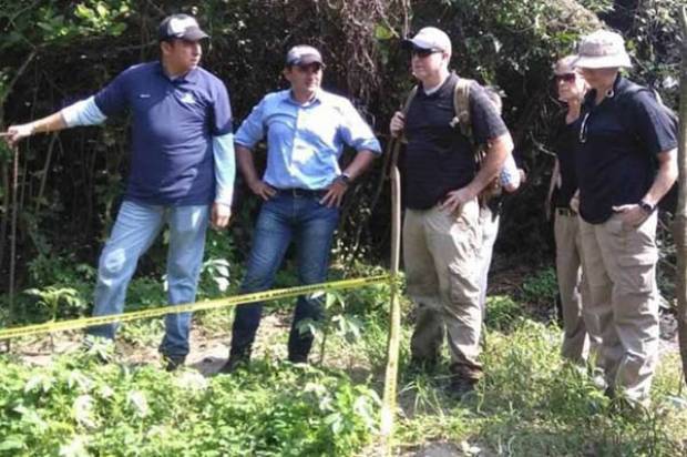 El FBI inspecciona fosas clandestinas de Veracruz