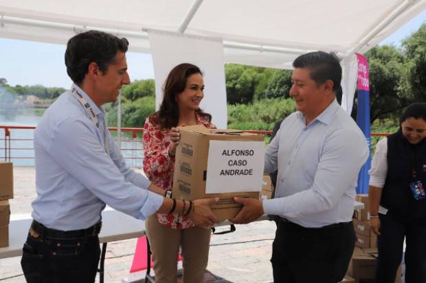 Entrega DIF Municipal desayunos fríos a 70 estancias infantiles de la capital poblana