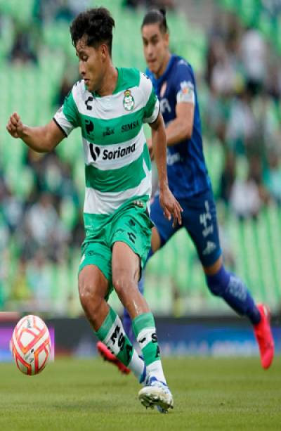 Santos se impone 3-1 al Necaxa y quiere la cima de la tabla general