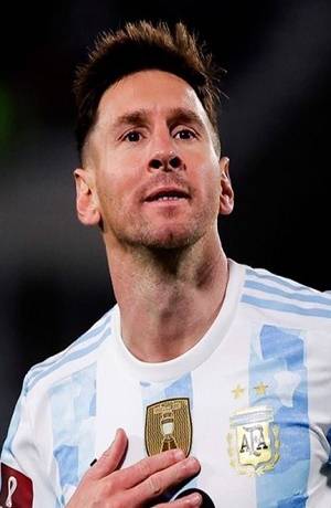 Messi anota los cinco goles de Argentina ante Estonia