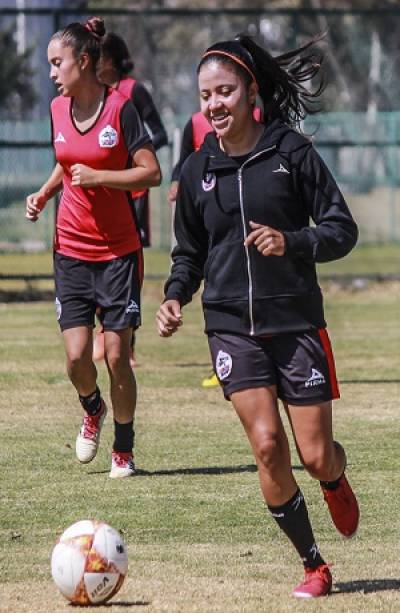 Lobos BUAP Femenil visita a Pachuca