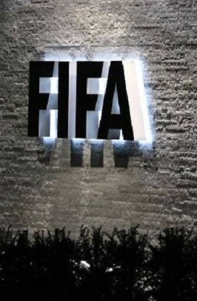 FIFA recomienda a confederaciones suspender partidos de marzo y abril