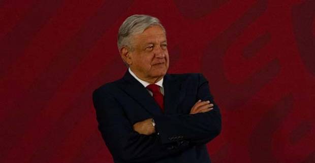 AMLO exige a medios &quot;portarse bien&quot; y apoyar la 4T