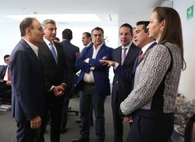 Tony Gali y Martha Erika Alonso acuden a reunión de seguridad de la Conago