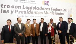 Céspedes recibe a líder nacional de Morena en Casa Puebla