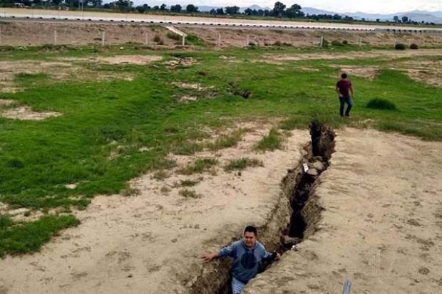 Ejidatarios acusan grietas por obras del NAIM