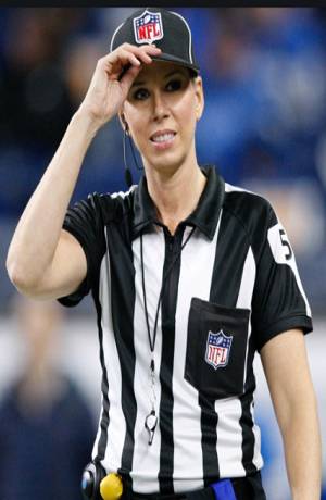 NFL: Sarah Thomas, la primera juez que aparecerá en un Super Bowl