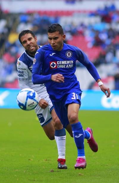 Cavallini falló un penal y Club Puebla empato 1-1 ante Cruz Azul