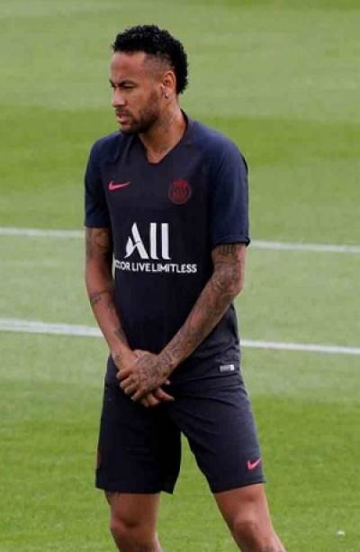 PSG &quot;desapareció&quot; a Neymar Jr. de todo producto oficial