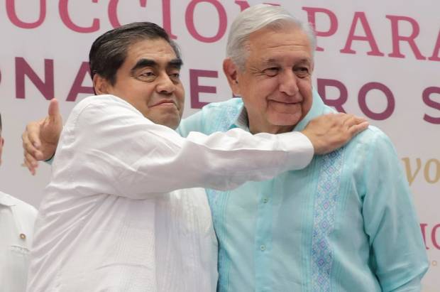 AMLO y Barbosa encabezan acto de apoyos agrícolas para la zona centro