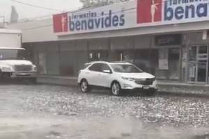 Cae granizada en Zacapoaxtla y lluvia inunda las calles de Puebla