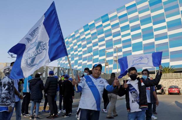 Restricción de alcohol y porras de visitantes, las nuevas reglas en el estadio Cuauhtémoc