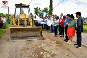 Cuautlancingo: arranca Lupita Daniel la pavimentación de la calle Camino Real en San Lorenzo Almecatla