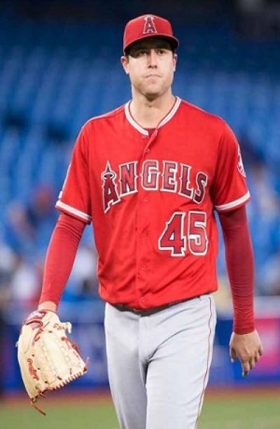 Hallan sin vida a Tyler Skaggs, pelotero estrella de Los Ángeles Angels