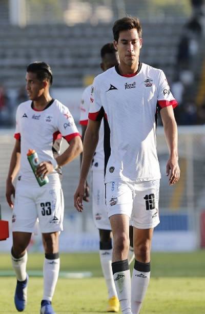 Lobos BUAP en huelga por adeudos; les deben tres quincenas