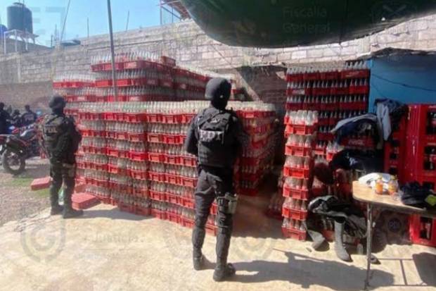Hallan fábrica de Coca-Cola pirata en CDMX