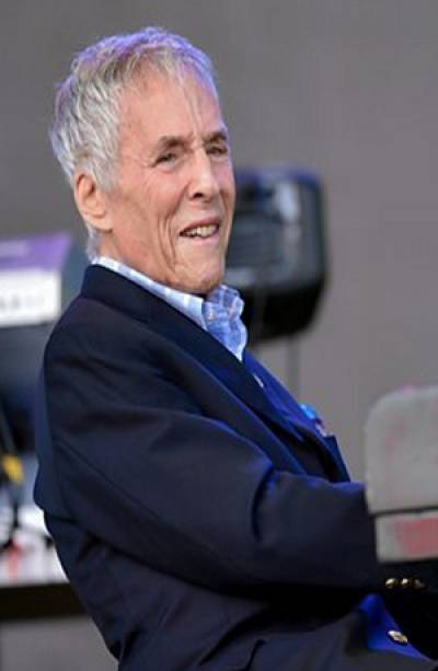 Muere Burt Bacharach, compositor de &quot;I Say a Little Prayer&quot; y &quot;Close To You&quot;