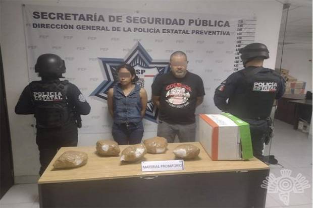 Pareja es detenida con siete kilos de droga en Teziutlán
