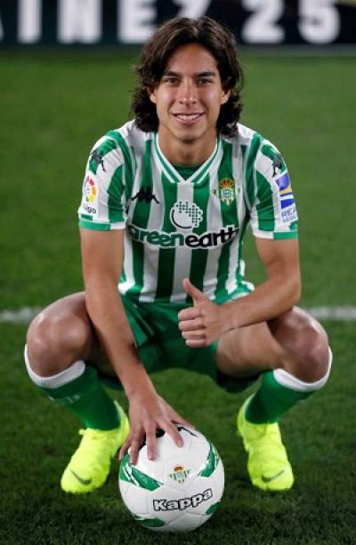 Betis presentó a Diego Lainez