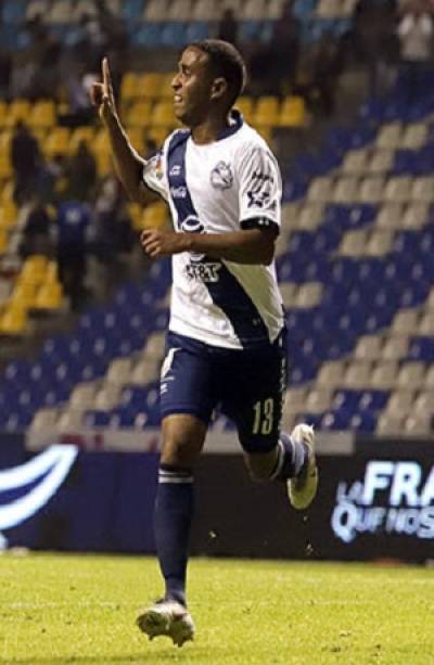 Club Puebla derrotó 1-0 a Gallos Blancos del Querétaro