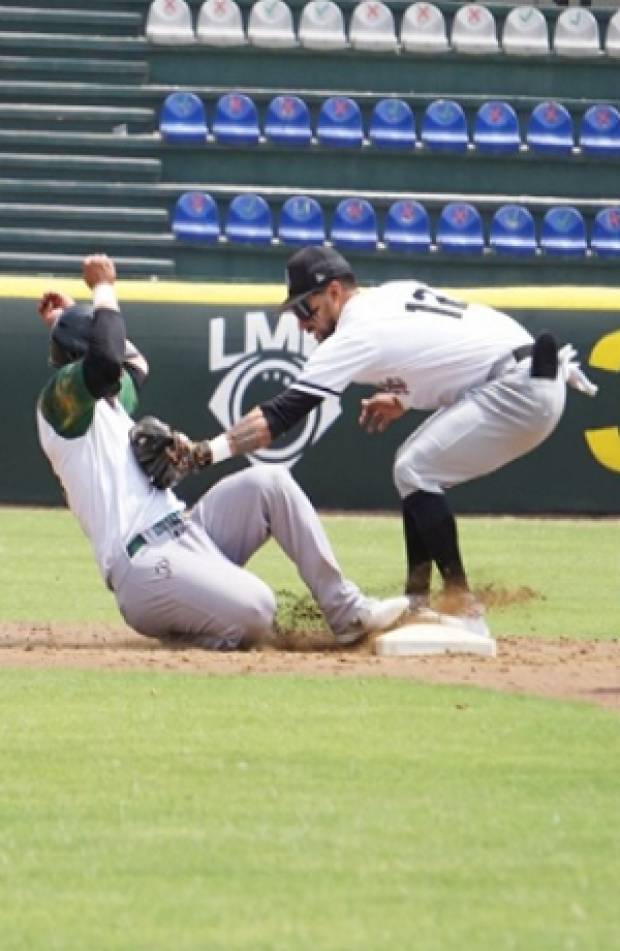 Pericos de Puebla apalea 16-9 a Guerreros de Oaxaca en el Interliga