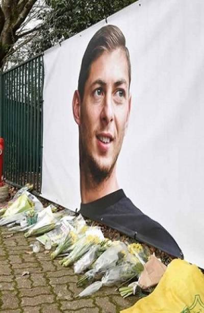 Familiares y amigos continúan búsqueda de Emiliano Sala