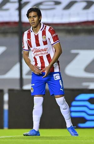 JJ Macías se despide de Chivas para viajar a Europa