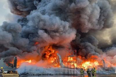 VIDEO: Desalojan a más de 100 personas por incendio en fábrica de Nuevo León