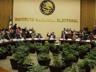 El INE valida padrón electoral y lista nominal para comicios de junio