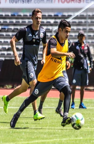 Lobos BUAP mantiene preparación para visitar a Monarcas Morelia