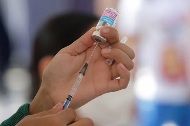 Cofepris alerta por venta ilegal de vacunas COVID