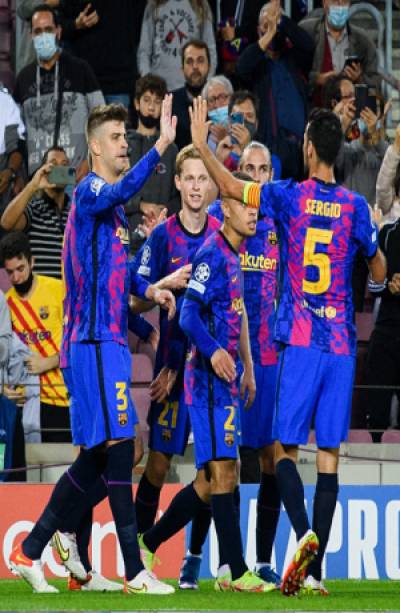 Barcelona derrota 1-0 al Dinamo de Kiev y sigue con vida en la Champions