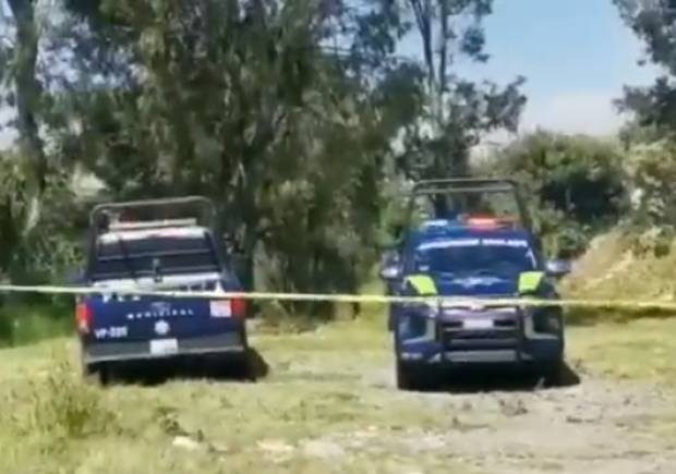 Hallan cadáver encajuelado en un taxi abandonado en La Resurrección