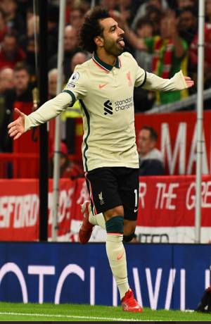 Liverpool golea 5-0 al Manchester United con triplete de Salah