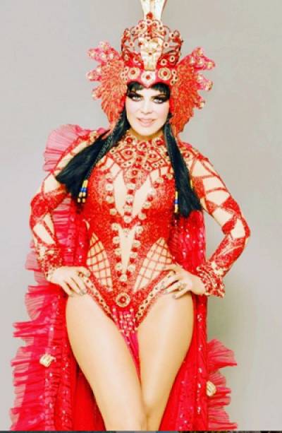 Maribel Guardia se convirtió en una sensual vampiresa