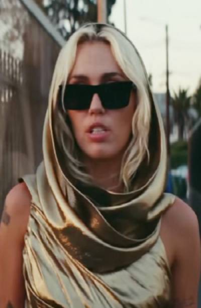 Miley Cyrus desbanca del No.1 a la Sesión #53 de Shakira y Bizarrap