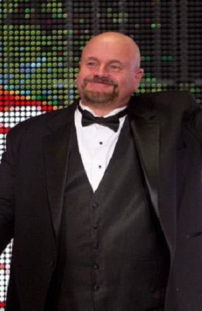 Murió Howard Finkel, voz del salón de la fama de la WWE