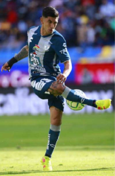 Víctor Guzmán llega a Chivas procedente de Pachuca