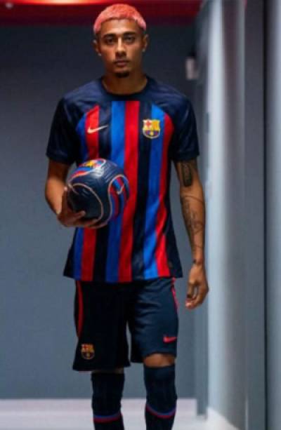 Julián Araujo es nuevo futbolista del Barcelona