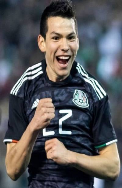 Chucky Lozano está en la mira del Manchester United