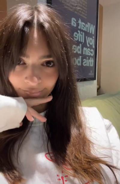 Emily Ratajkowski causa polémica con reto en TikTok