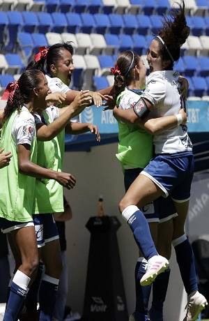 Puebla Femenil derrotó 2-1 a Tiburonas del Veracruz en el Cuauhtémoc