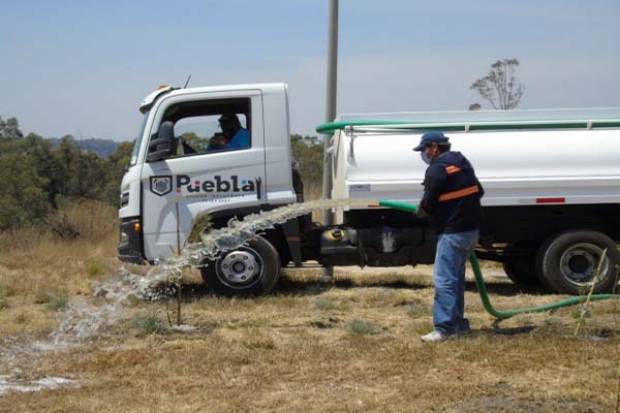 Ayuntamiento de Puebla reúsa agua tratada para riego en parques y áreas verdes