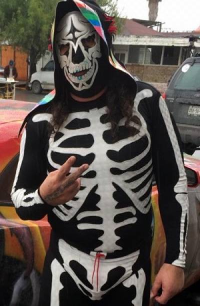 La Parka evoluciona y ya platicó con su familia