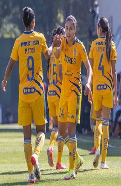 Tigres Femenil golea 4-0 a Cruz Azul y está a un paso de semifinales