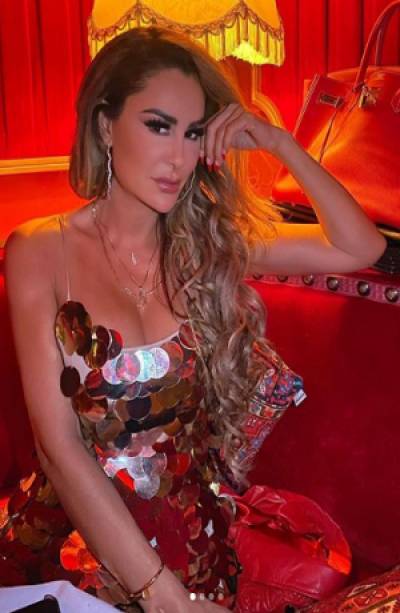 Ninel Conde cautiva con figura en bikini