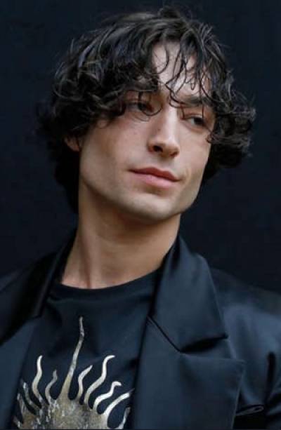 Ezra Miller es acusado de abuso y corrupción de menores