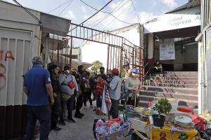 FOTOS: UPVA 28 de Octubre quiere el control de los sanitarios del mercado de Amalucan